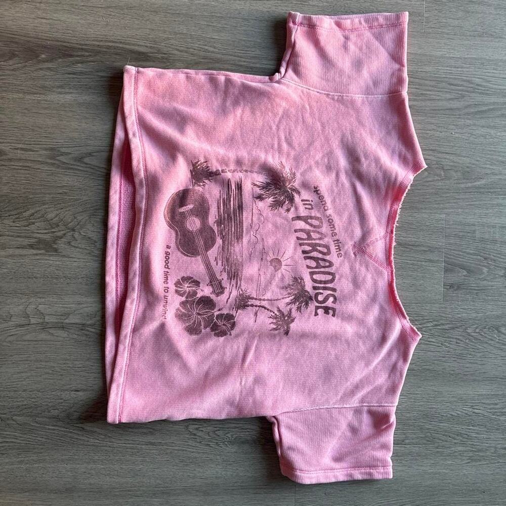 American eagle pink crop top